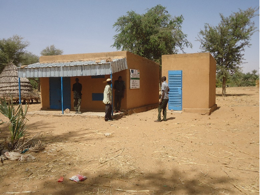 Boutique d’intrants agricoles « type IARBIC » dans le village de GariyaBoulkass (Commune Tondikandia) Source : PromAP / GIZ