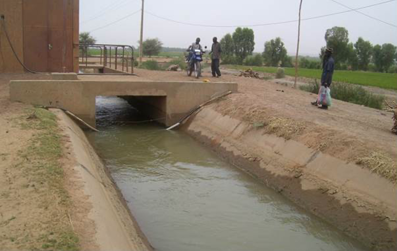 Un Dalot de franchissement sur le canal principal de l’AHA de Daiberi - Tillabéri.png